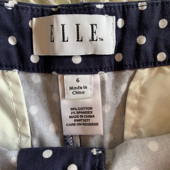 Women’s Shorts - Picture 3 of 4